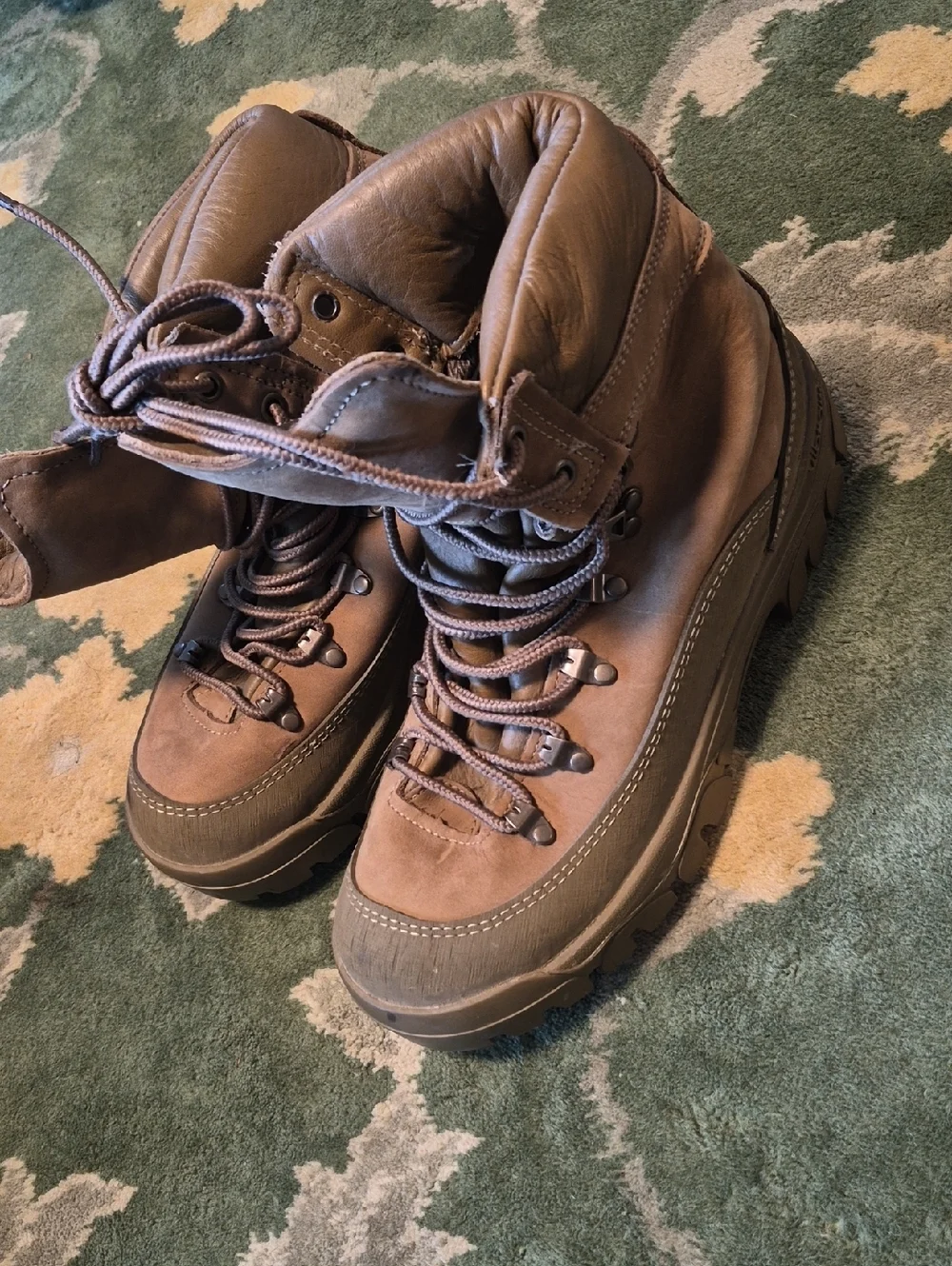 Men's Brown Leather Outdoor Boots - Rugged Lace-Up